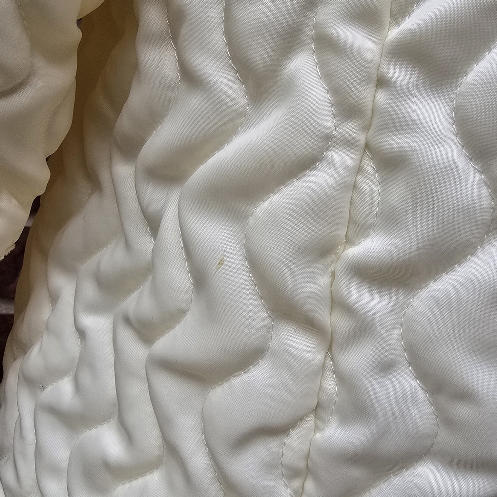 1980s Christian Dior Quilted Bed Jacket Lingerie Size Medium Ivory Lace Vintage, - Picture 14 of 16